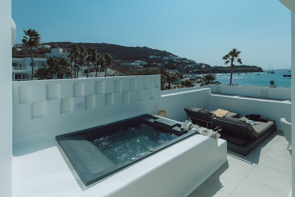 Mykonos Blanc — Spa in Ornos, South Aegean