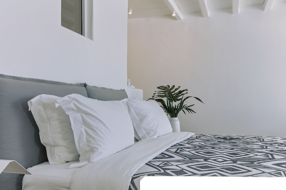 Mykonos Blanc — Hotel rooms in Ornos, South Aegean