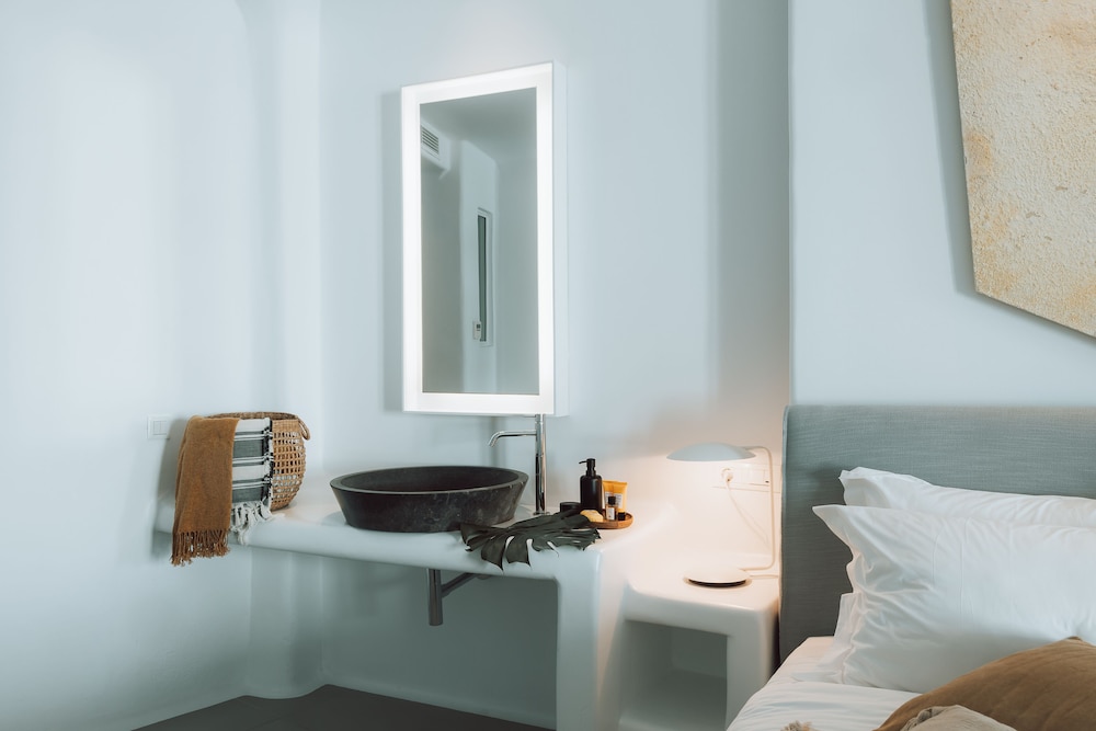 Mykonos Blanc — Hotel rooms in Ornos, South Aegean