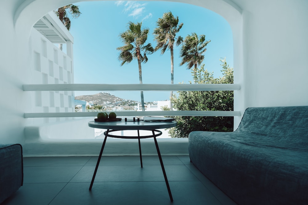 Mykonos Blanc — Hotel rooms in Ornos, South Aegean