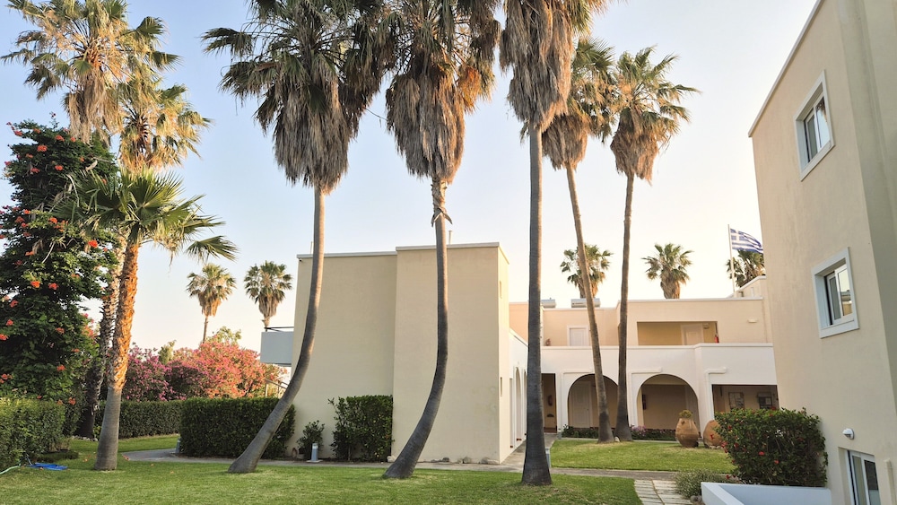 Andromeda Hotel Apartments — Hotel building in Kos Town, South Aegean