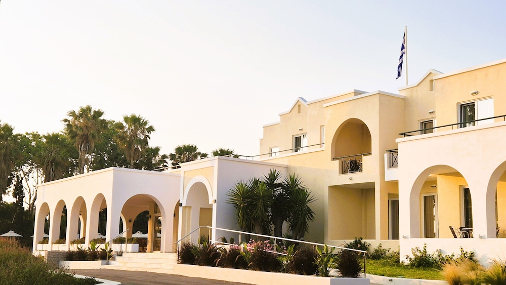 Andromeda Hotel Apartments — Hotel building in Kos Town, South Aegean