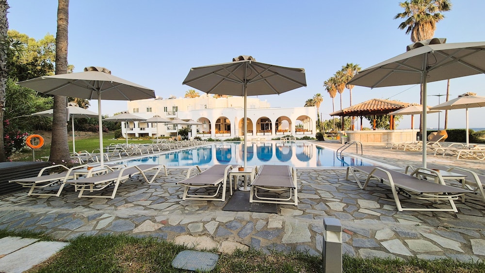 Andromeda Hotel Apartments — Swimming pool in Kos Town, South Aegean