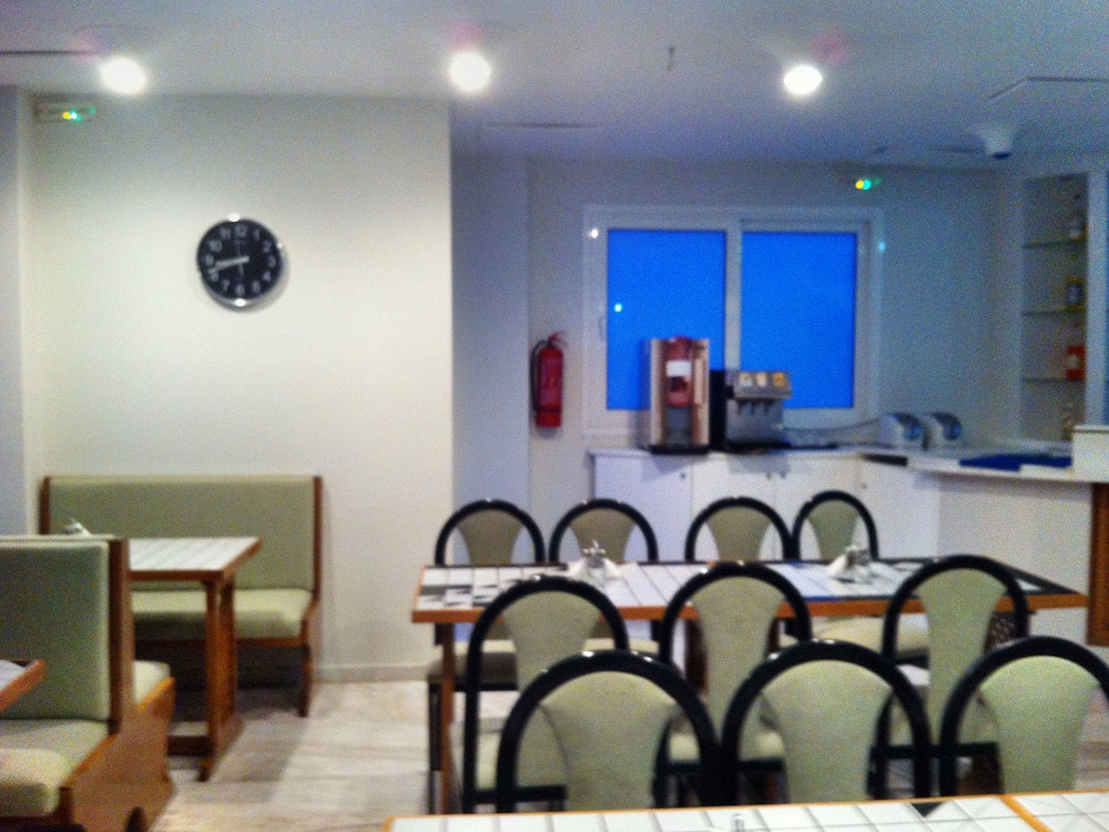 Kos Bay Hotel — Restaurant & bars in Kos Town, South Aegean