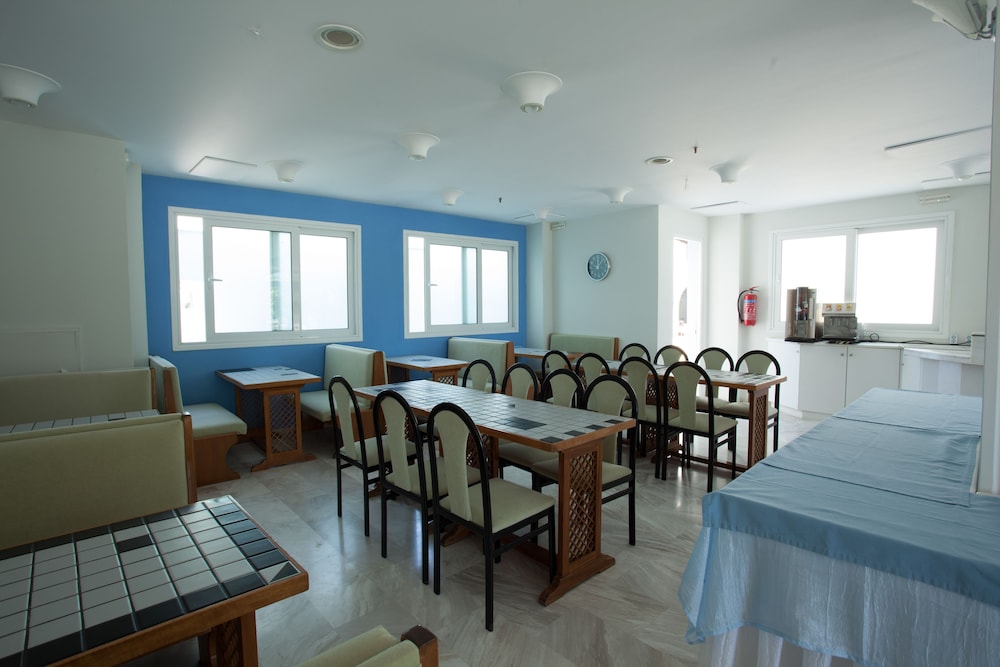 Kos Bay Hotel — Restaurant & bars in Kos Town, South Aegean