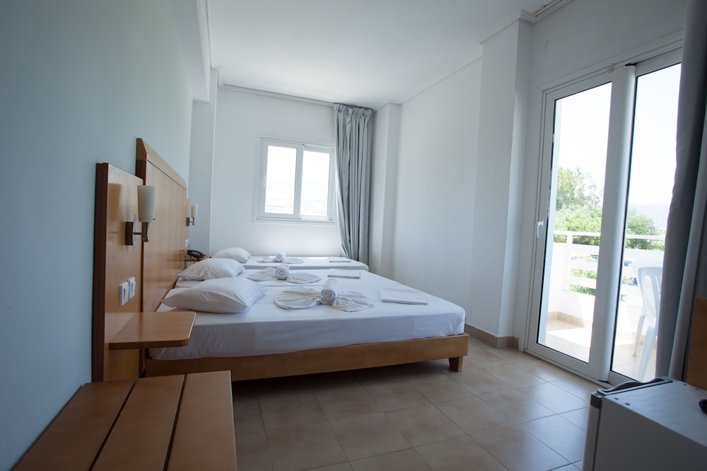 Kos Bay Hotel — Hotel rooms in Kos Town, South Aegean
