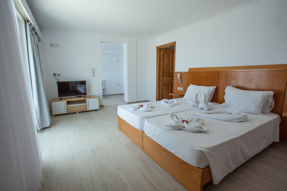 Kos Bay Hotel — Hotel rooms in Kos Town, South Aegean