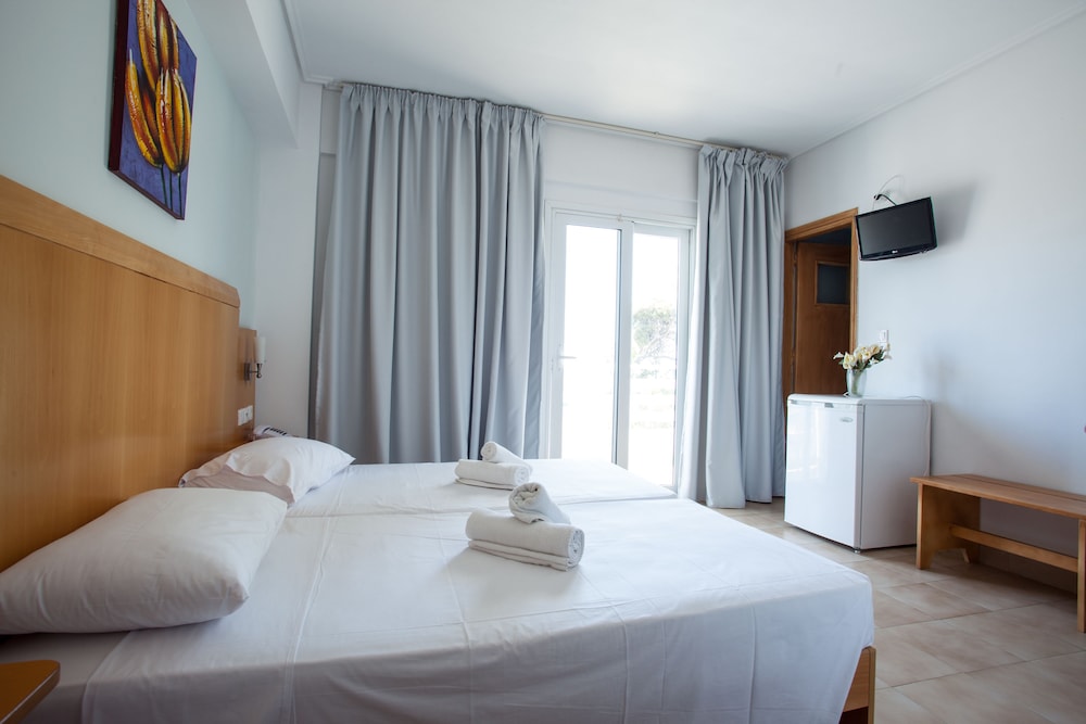 Kos Bay Hotel — Hotel rooms in Kos Town, South Aegean