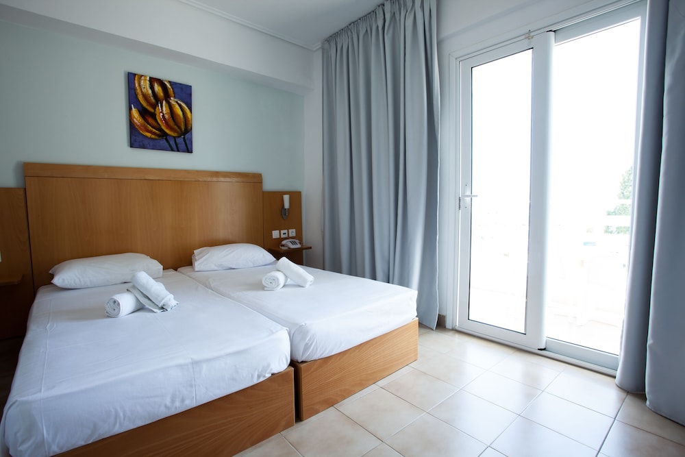 Kos Bay Hotel — Hotel rooms in Kos Town, South Aegean
