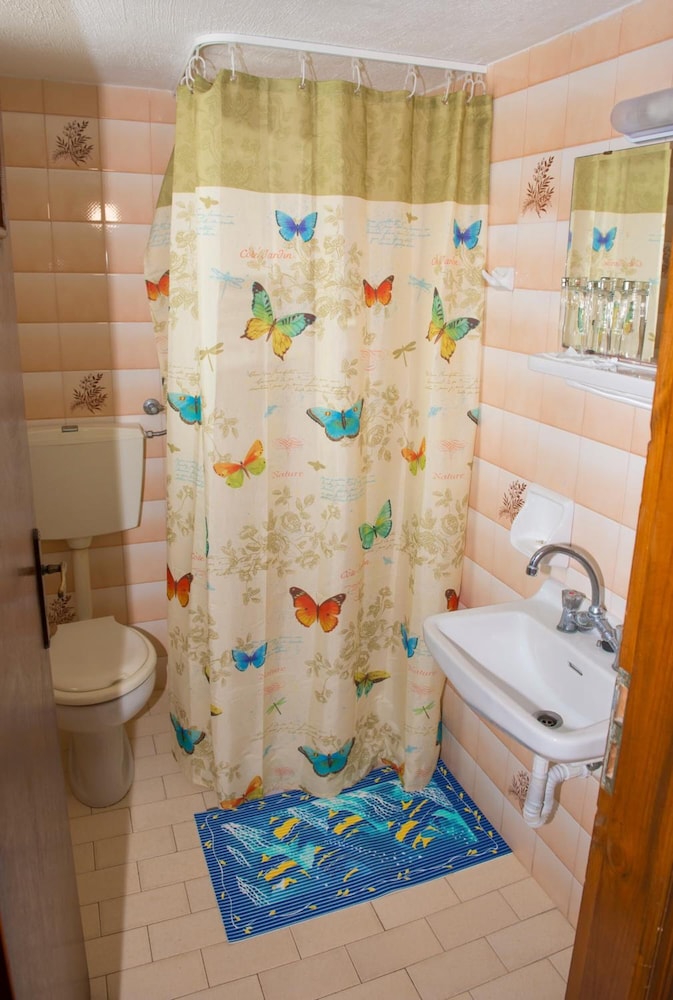 Velissarios Hotel — Hotel rooms in Hersonissos
