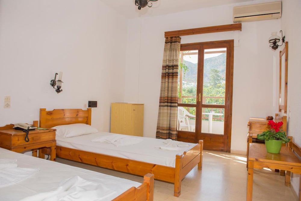 Velissarios Hotel — Hotel rooms in Hersonissos
