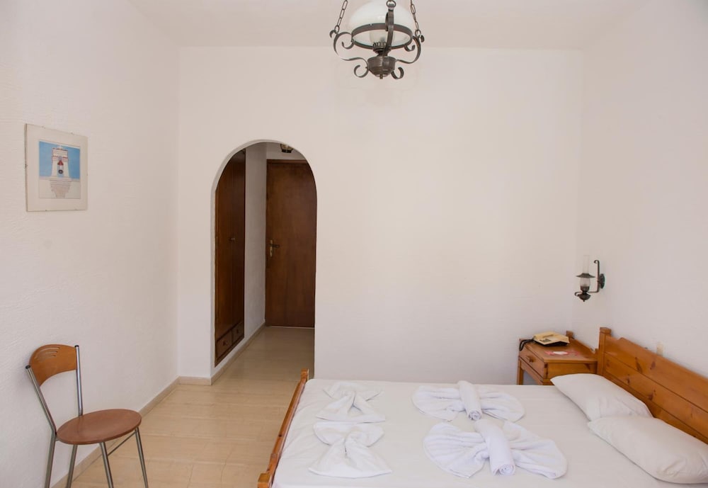 Velissarios Hotel — Hotel rooms in Hersonissos