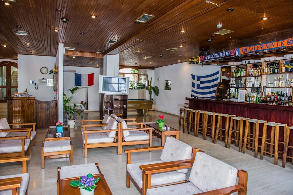 Velissarios Hotel — Restaurant & bars in Hersonissos