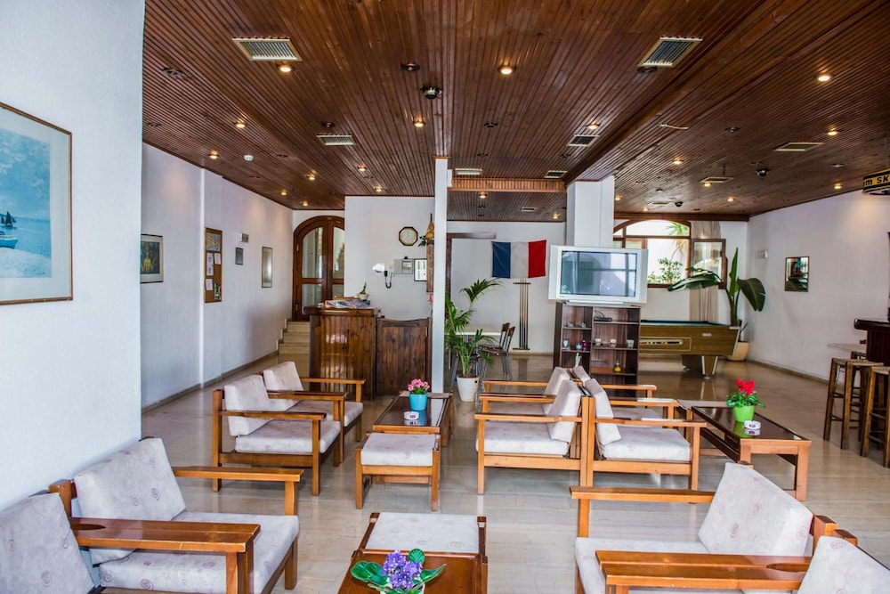 Velissarios Hotel — Hotel building in Hersonissos