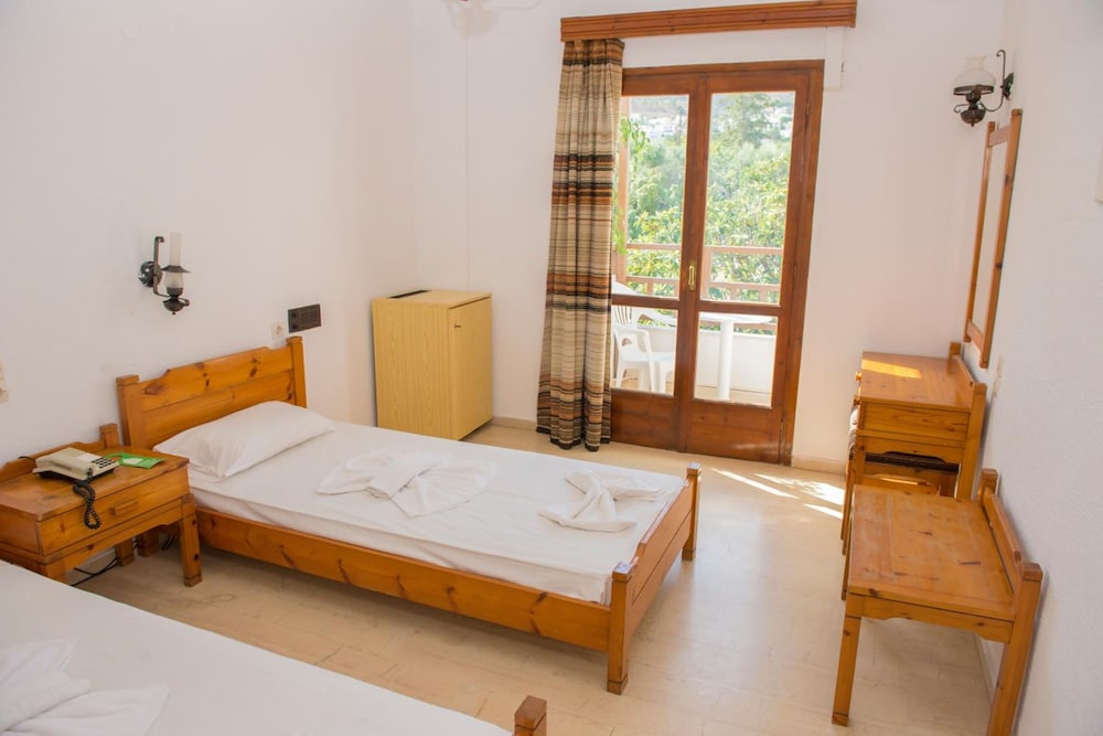 Velissarios Hotel — Hotel rooms in Hersonissos