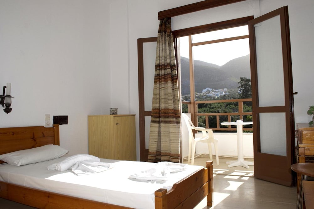 Velissarios Hotel — Hotel rooms in Hersonissos