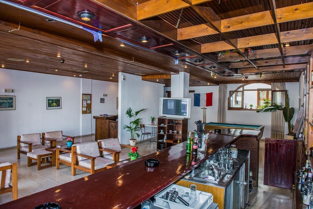 Velissarios Hotel — Restaurant & bars in Hersonissos