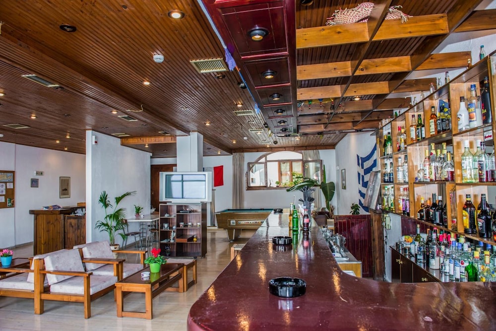 Velissarios Hotel — Restaurant & bars in Hersonissos