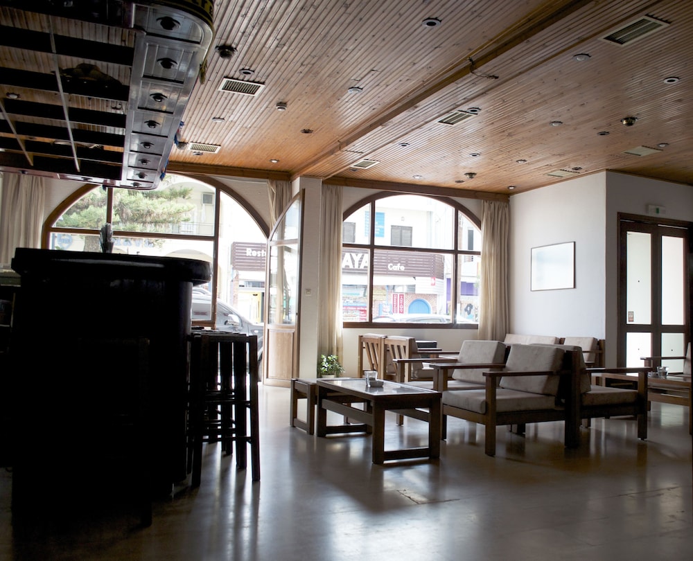 Velissarios Hotel — Restaurant & bars in Hersonissos
