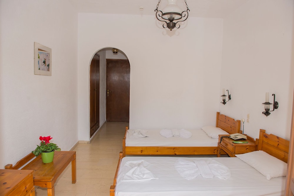 Velissarios Hotel — Hotel rooms in Hersonissos