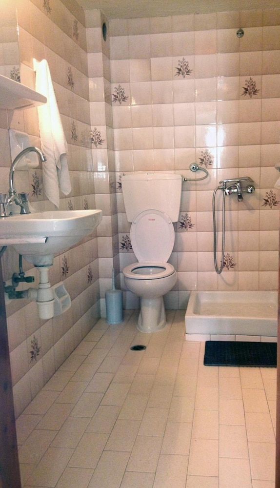 Velissarios Hotel — Hotel rooms in Hersonissos