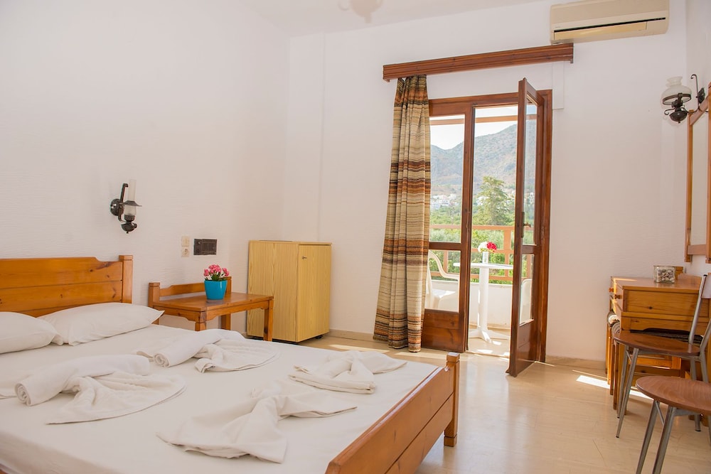 Velissarios Hotel — Hotel rooms in Hersonissos