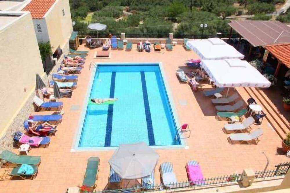 Frida Village — Swimming pool in Hersonissos