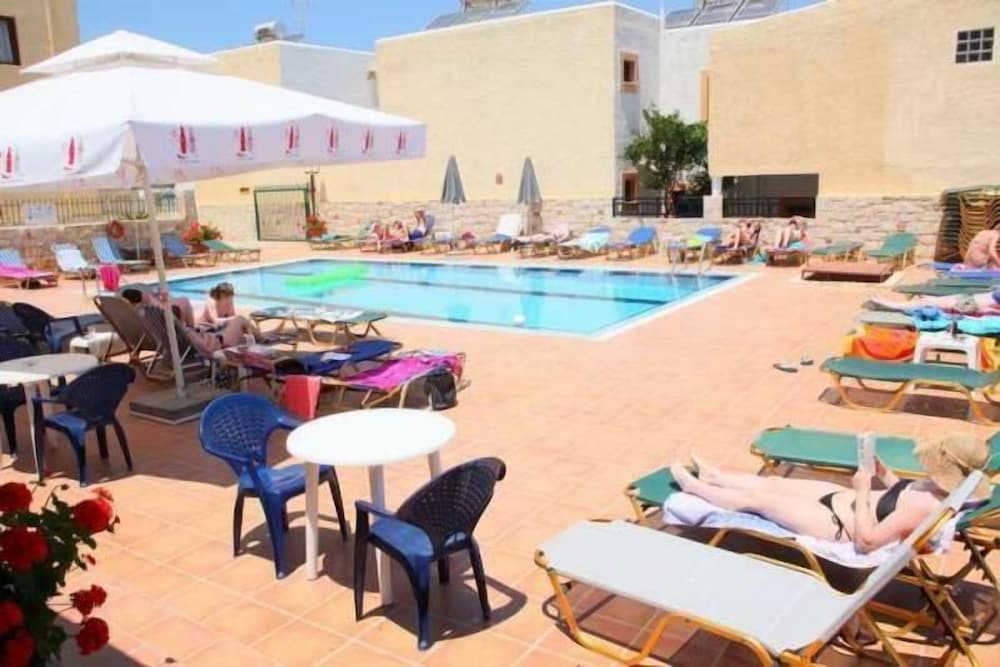 Frida Village — Swimming pool in Hersonissos