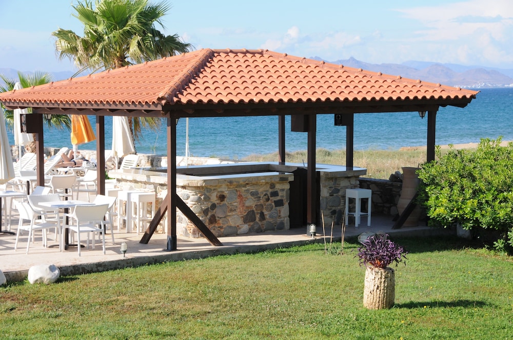 Irina Beach Hotel — Restaurant & bars in Tigaki, South Aegean