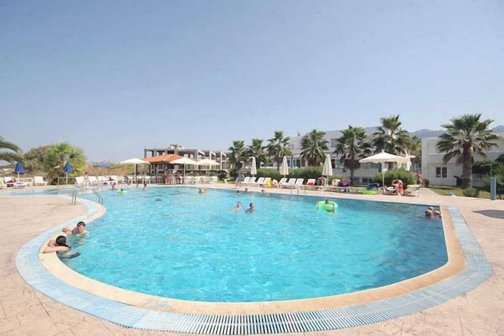 Irina Beach Hotel — Main photo in Tigaki, South Aegean