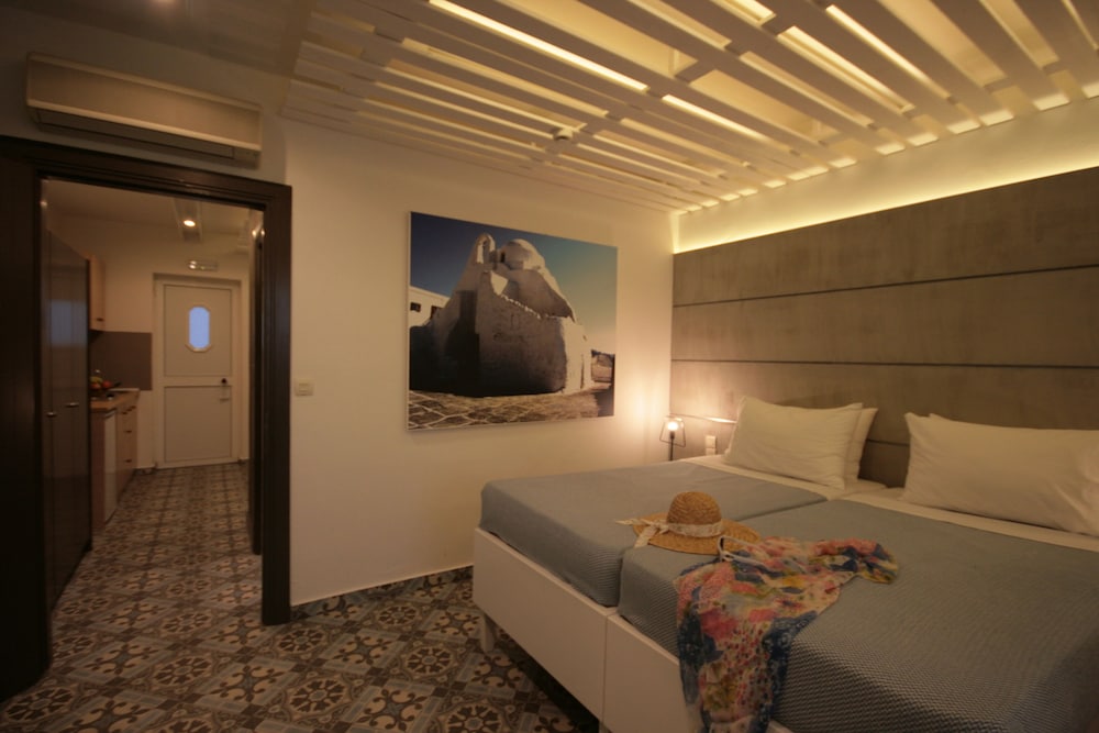 Irina Beach Hotel — Hotel rooms in Tigaki, South Aegean