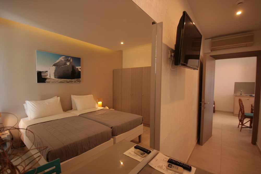 Irina Beach Hotel — Hotel rooms in Tigaki, South Aegean