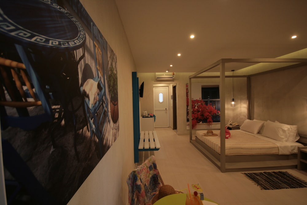 Irina Beach Hotel — Hotel rooms in Tigaki, South Aegean