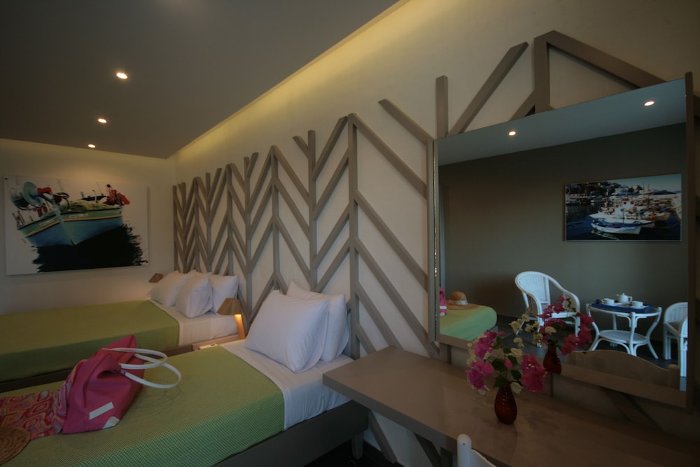 Irina Beach Hotel — Hotel rooms in Tigaki, South Aegean