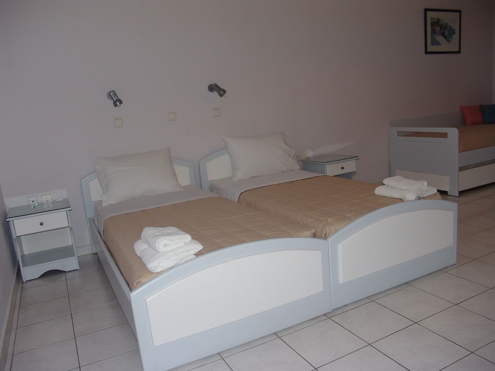 Irina Beach Hotel — Hotel rooms in Tigaki, South Aegean