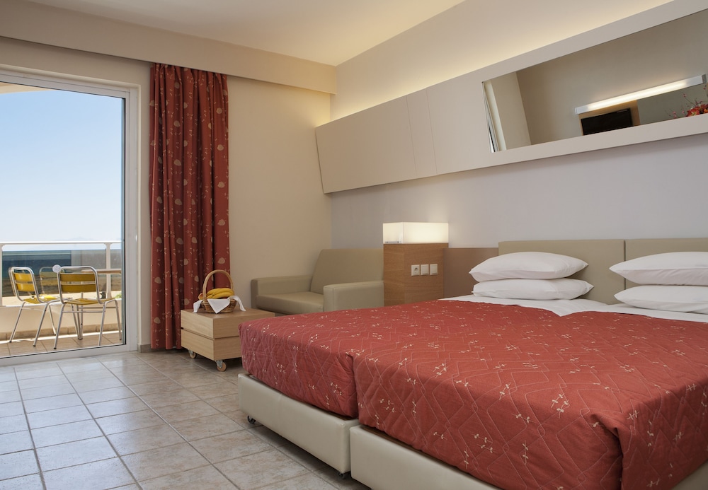 Sovereign Beach Hotel - All Inclusive — Hotel rooms in Kardamena, South Aegean