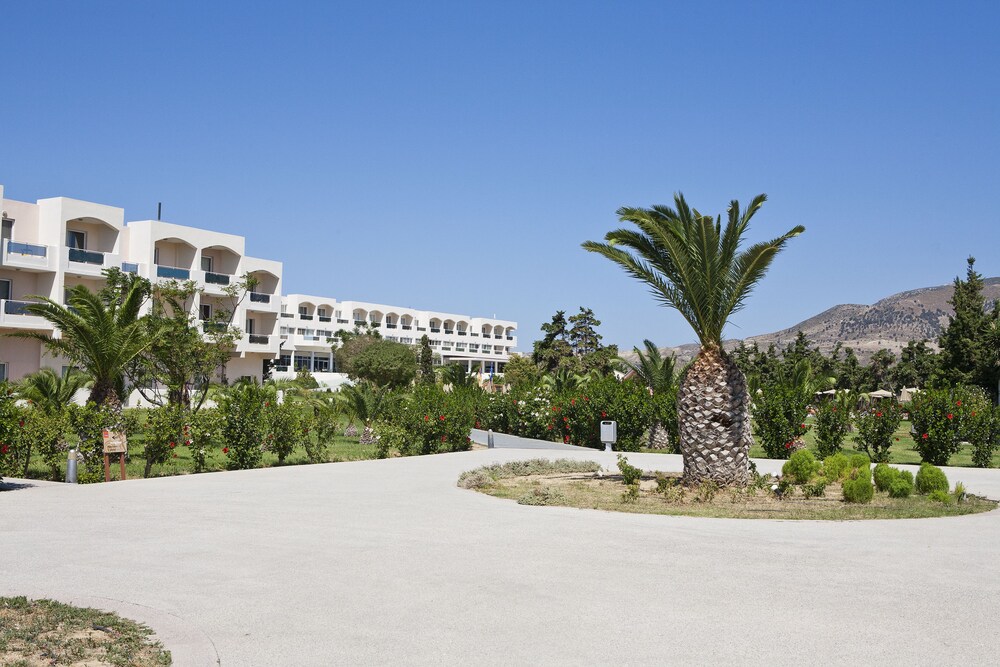 Sovereign Beach Hotel - All Inclusive — Hotel building in Kardamena, South Aegean
