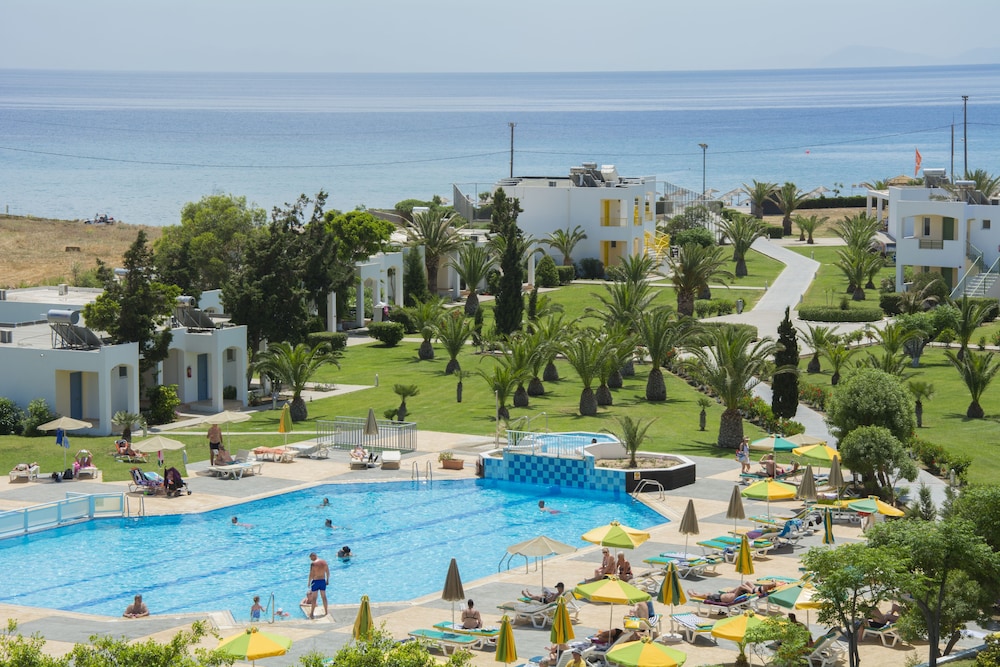 Sovereign Beach Hotel - All Inclusive — Swimming pool in Kardamena, South Aegean