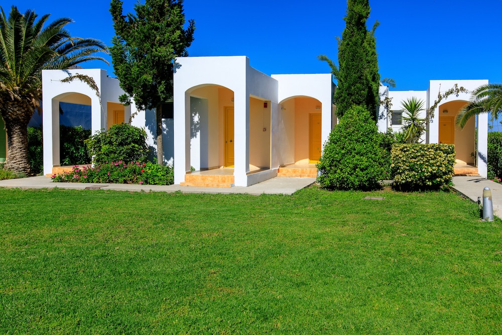 Sovereign Beach Hotel - All Inclusive — Hotel building in Kardamena, South Aegean