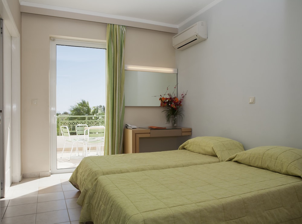 Sovereign Beach Hotel - All Inclusive — Hotel rooms in Kardamena, South Aegean