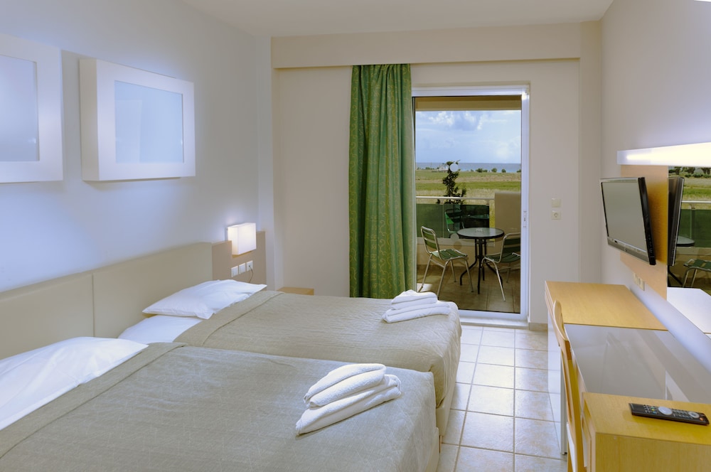 Sovereign Beach Hotel - All Inclusive — Hotel rooms in Kardamena, South Aegean