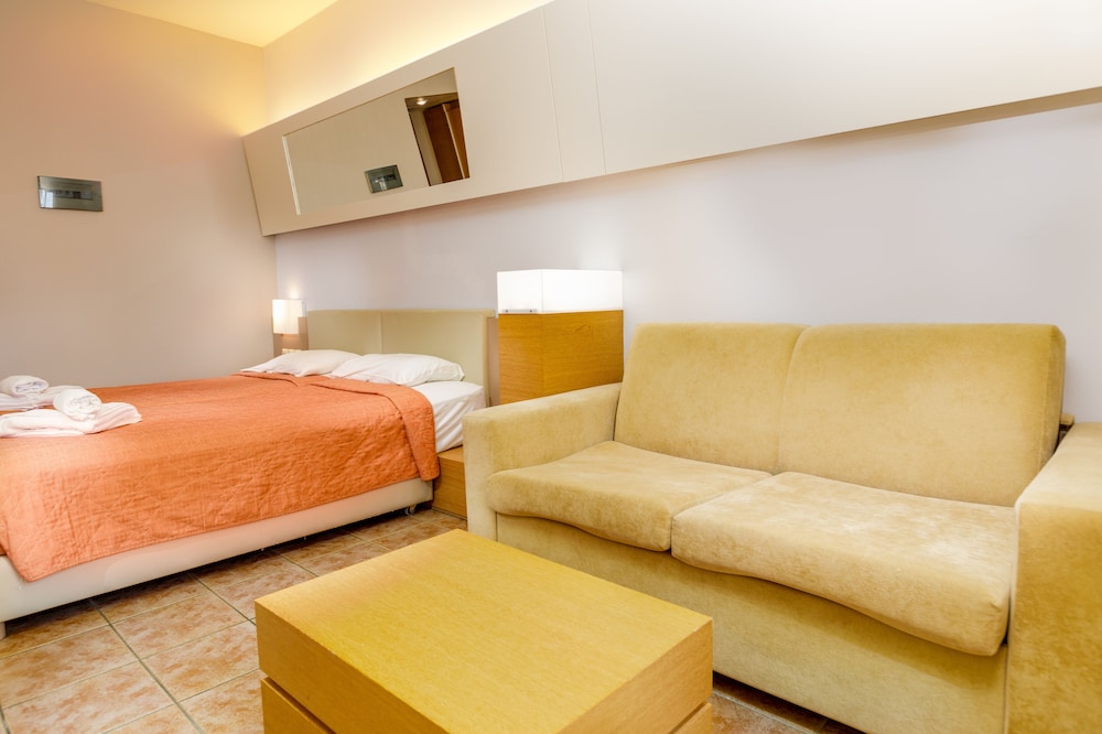 Sovereign Beach Hotel - All Inclusive — Hotel rooms in Kardamena, South Aegean