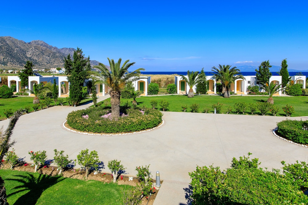 Sovereign Beach Hotel - All Inclusive — Hotel building in Kardamena, South Aegean