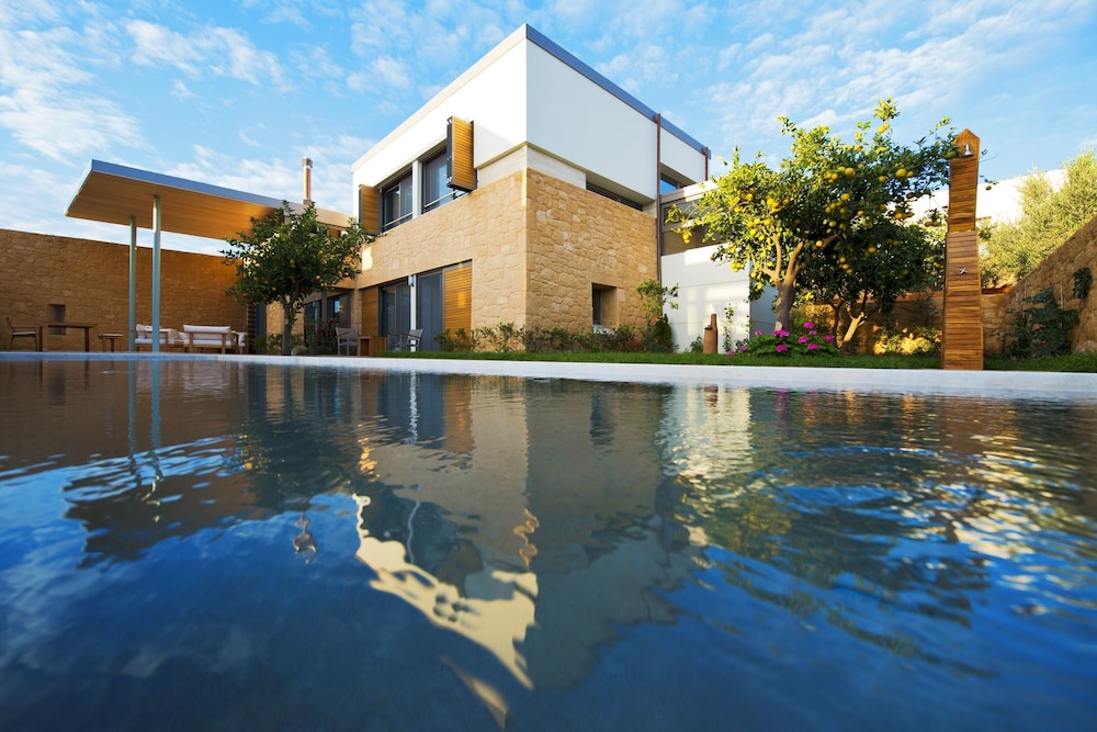 Conte Marino Villas — Pool in Platanias