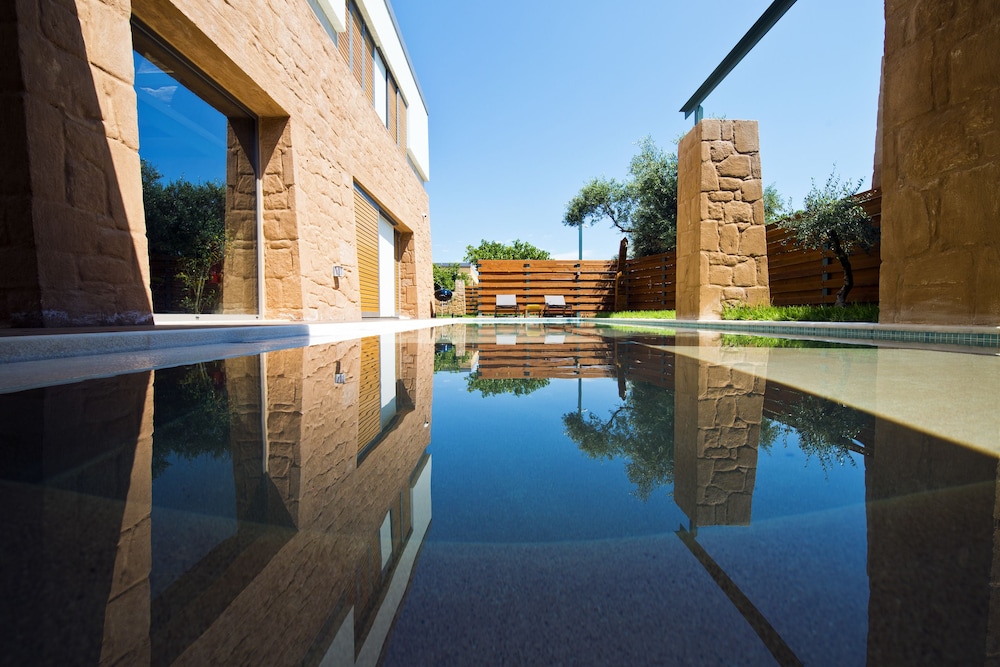 Conte Marino Villas — Pool in Platanias