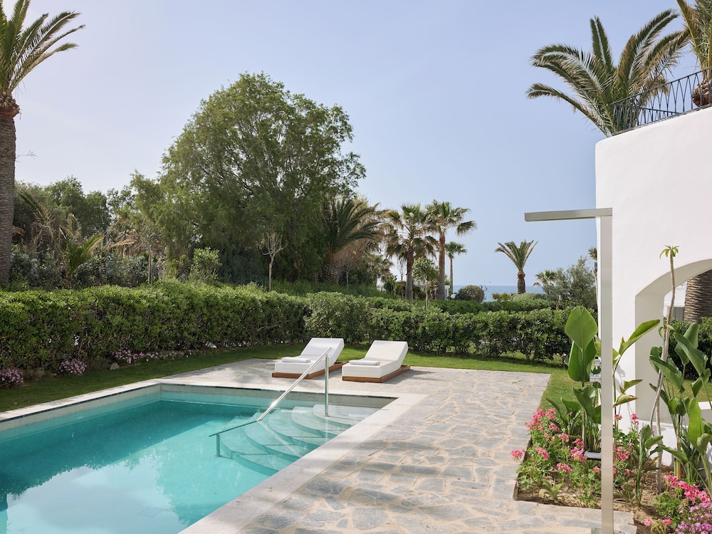 Caramel, A Resort to Live — Swimming pool in Rethymnon