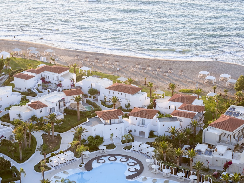 Caramel, A Resort to Live — Hotel building in Rethymnon