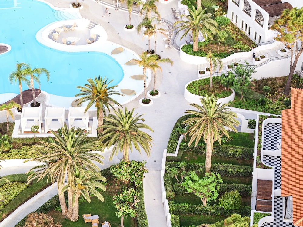 Caramel, A Resort to Live — Hotel building in Rethymnon