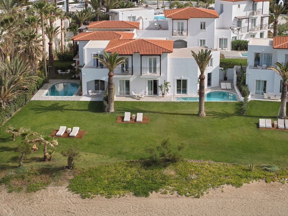 Caramel, A Resort to Live — Hotel building in Rethymnon
