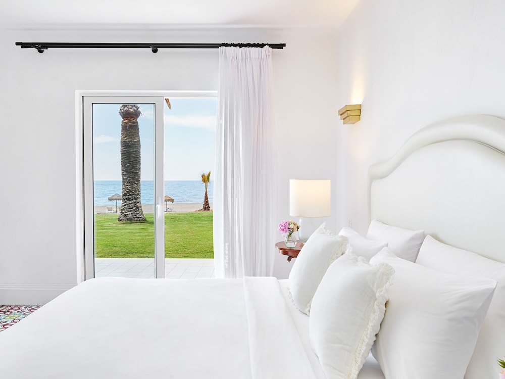Caramel, A Resort to Live — Hotel rooms in Rethymnon